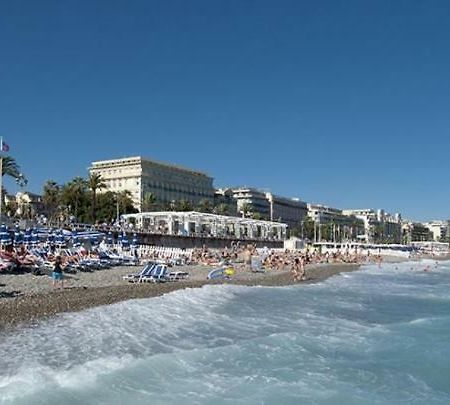 Joli Appartement Nicois En Bord De Mer Nizza Exterior foto