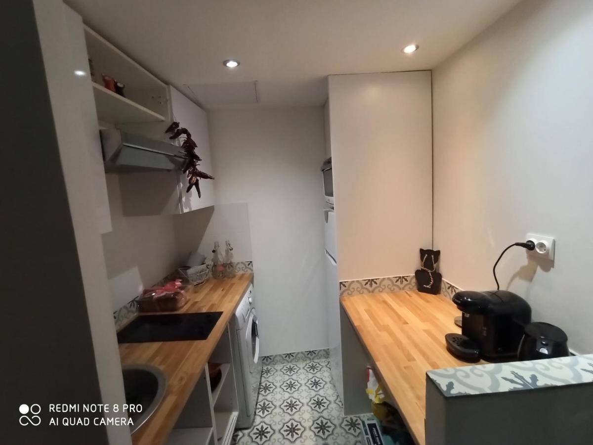 Joli Appartement Nicois En Bord De Mer Nizza Exterior foto